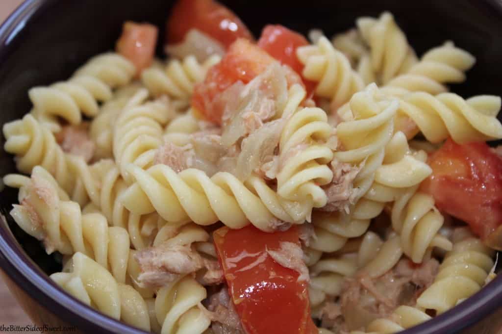 Rotini with Tuna and Tomato via thebittersideofsweet Rotini with Tuna and Tomato