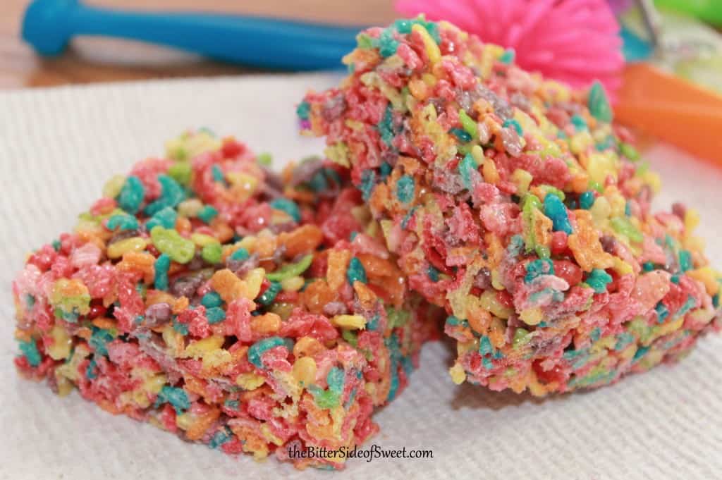 Fruity Rice Krispy Treats via thebittersideofsweet Fruity Rice Krispy Treats