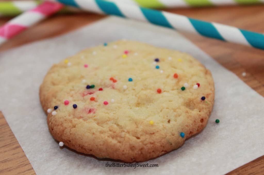 Funfetti Sugar Cookies via thebittersideofsweet Funfetti Sugar Cookies