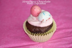 Strawberry Chocolate Malt Cupcakes | thebittersideofsweet.com #cupcakes Strawberry Chocolate Malt Cupcakes | thebittersideofsweet.com #cupcakes