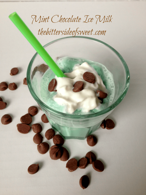 Milk Chocolate Ice Milk | thebittersideofsweet.com #milk #drinks #mintchocolate #frostingcreations Milk Chocolate Ice Milk | thebittersideofsweet.com #milk #drinks #mintchocolate #frostingcreations