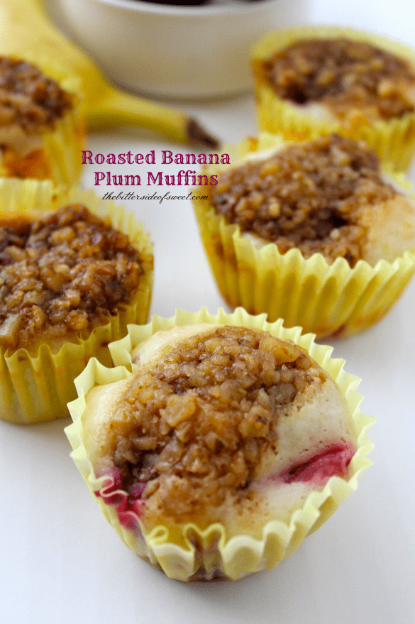 Roasted Banana Plum Muffins | thebittersideofsweet.com #muffins #chobani #bananas Roasted Banana Plum Muffins | thebittersideofsweet.com #muffins #chobani #bananas