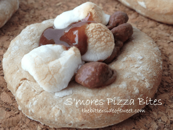 S'mores Pizza Bites | thebittersideofsweet.com S'mores Pizza Bites | thebittersideofsweet.com