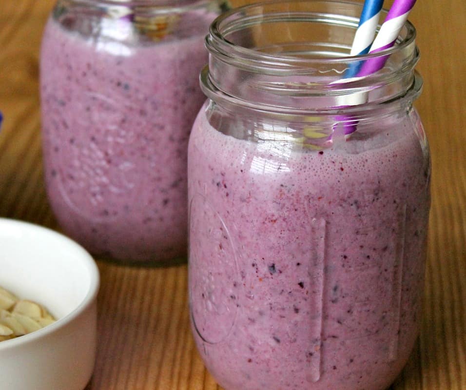 Blueberry Almond Smoothie | The Bitter Side of Sweet