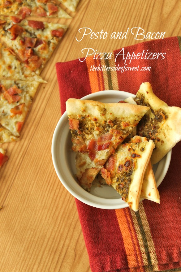 Pesto and Bacon Pizza Appetizers |thebittersideofsweet.com Pesto and Bacon Pizza Appetizers |thebittersideofsweet.com