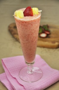 Strawberry-Pineapple-Smoothie-2-680x1024