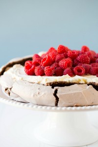 chocolate-pavlova-12-600