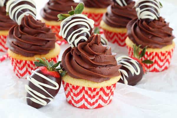 chocolate-dipped-strawberry-surprise-cupcakes
