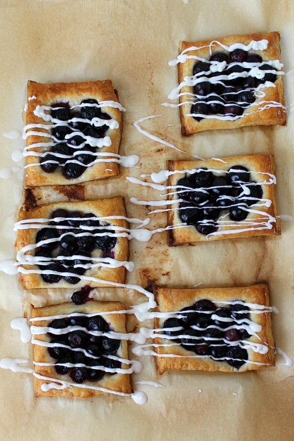White Chocolate Blueberry Tarts - The Bitter Side of Sweet