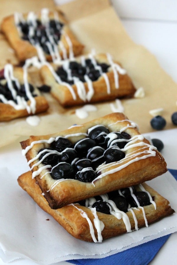 White Chocolate Blueberry Tarts - The Bitter Side of Sweet