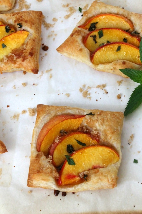 Mint Peach Tarts - The Bitter Side of Sweet