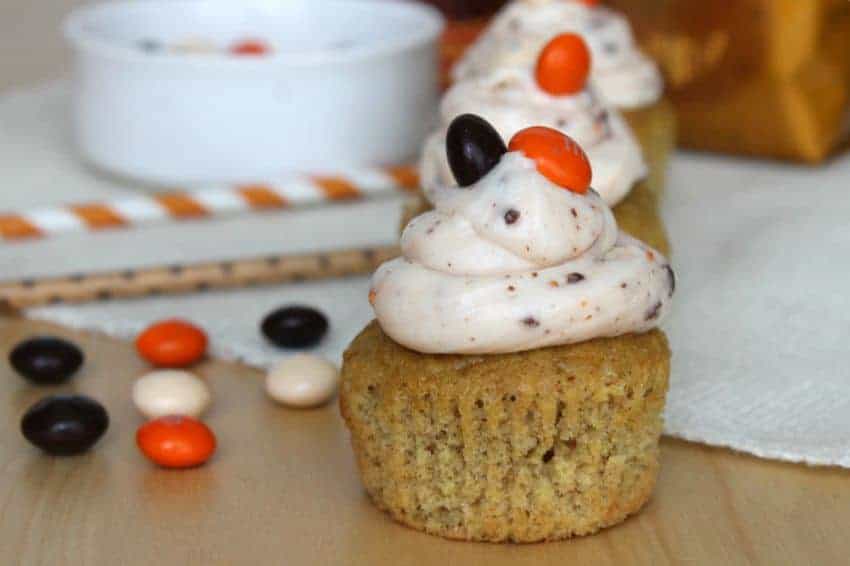 Pumpkin Spice Latte Cupcakes - The Bitter Side of Sweet #FallFlavors #ad