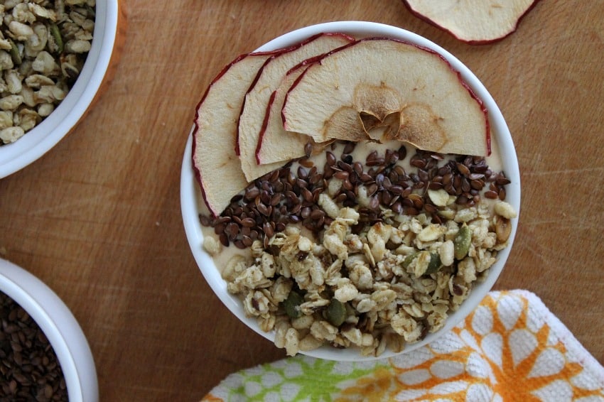 Pumpkin Smoothie Bowl - The Bitter Side of Sweet #spon