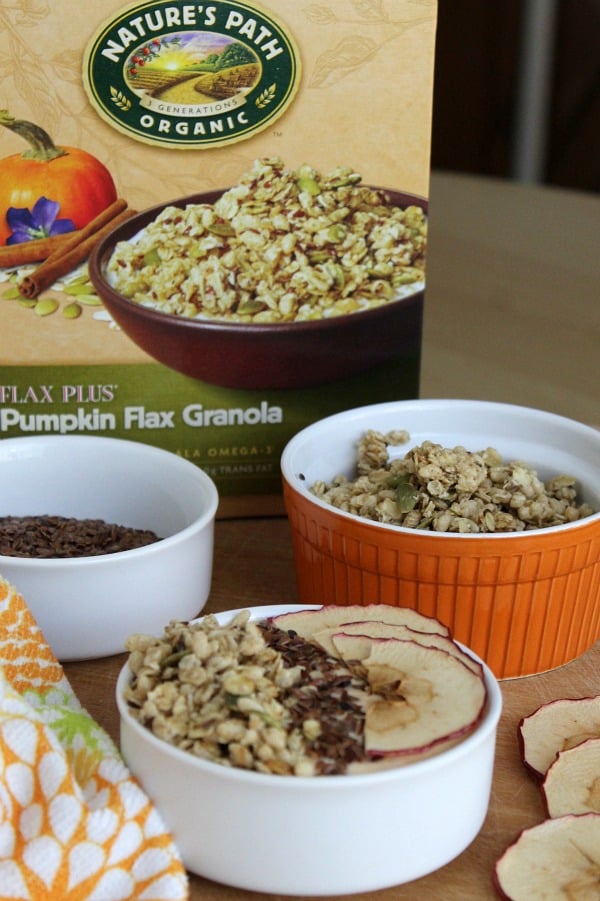 Pumpkin Smoothie Bowl - The Bitter Side of Sweet #spon