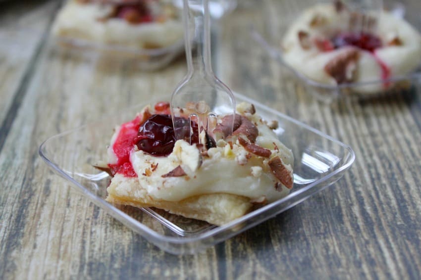 Cranberry Pecan Cheesecake Tartlets - The Bitter Side of Sweet #NaturallyCheesy #ad