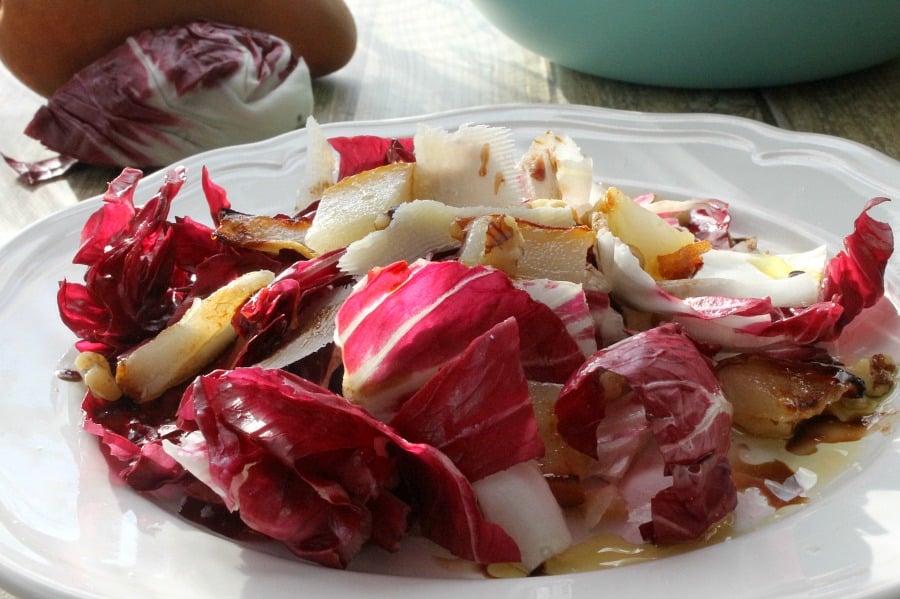Toss together this Radicchio Pear Walnut Salad topped with a little balsamic vinegar to get an easy 20 minutes dish! Radicchio Pear and Walnut Salad | The Bitter Side of Sweet