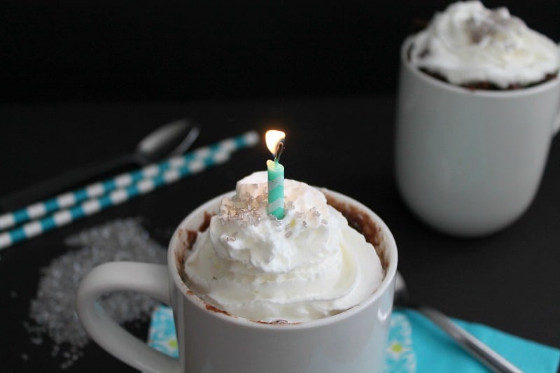 Chocolate Espresso Mug Cake | The Bitter Side of Sweet #SummerCravings #stonyfieldblogger #prAna