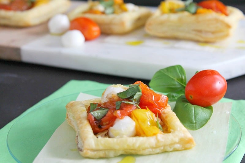 Caprese Tarts | The Bitter Side of Sweet