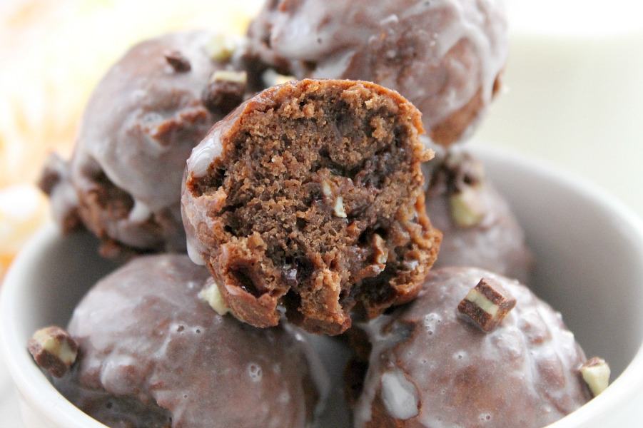 Mint Chocolate Donut Holes | The Bitter Side of Sweet
