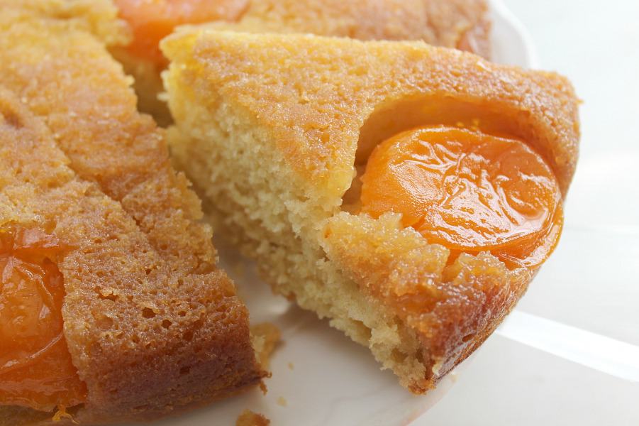 Upside Down Brown Sugar Apricot Cake | The Bitter Side of Sweet