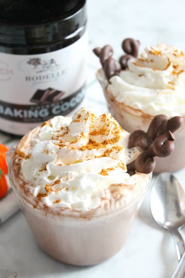 This easy homemade Pumpkin Cinnamon Hot Chocolate recipe will warm you up while giving in to your chocolate and pumpkin cravings! | The Bitter Side of Sweet Pumpkin Cinnamon Hot Chocolate