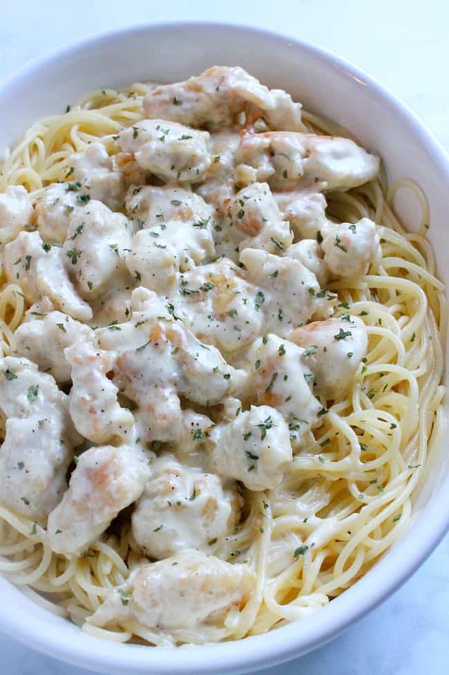 Creamy Lemon Pepper Chicken Spaghetti | The Bitter Side of Sweet #SundaySupper #pasta #dinner
