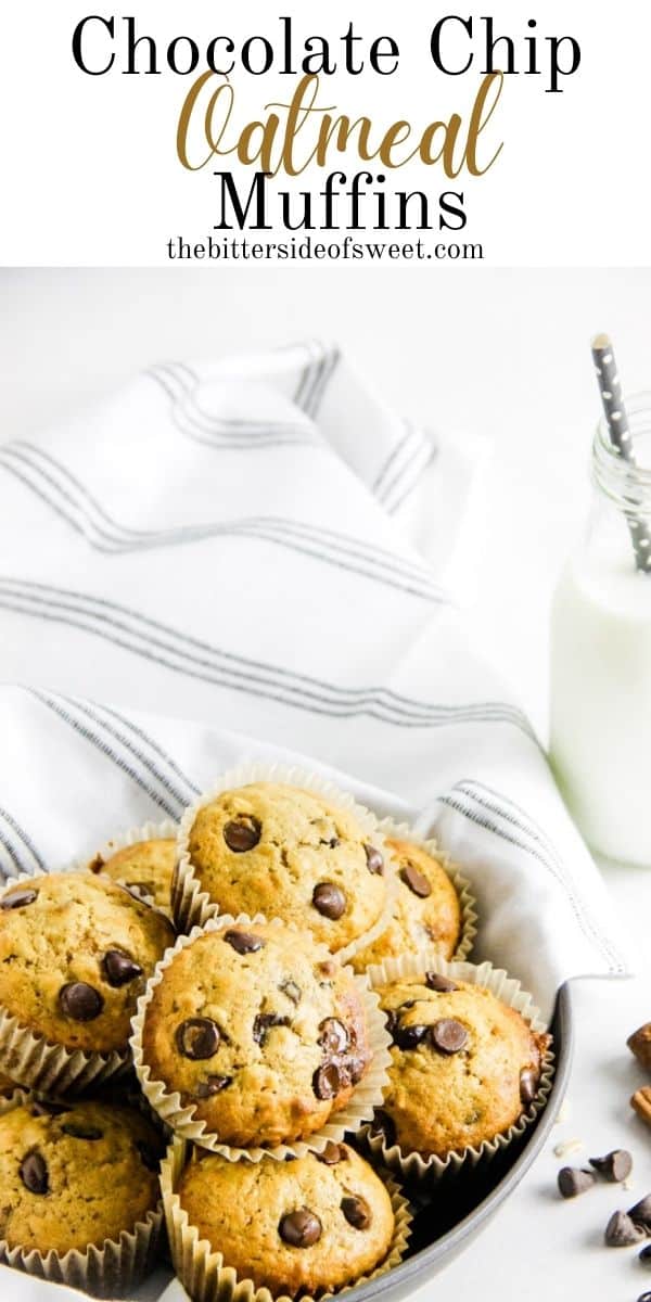 These Chocolate Chip Oatmeal Cookies are delicious for a grab and go breakfast! Made with oats, chocolate chips and a touch of cinnamon! chocolate chip oatmeal muffins in bowl.