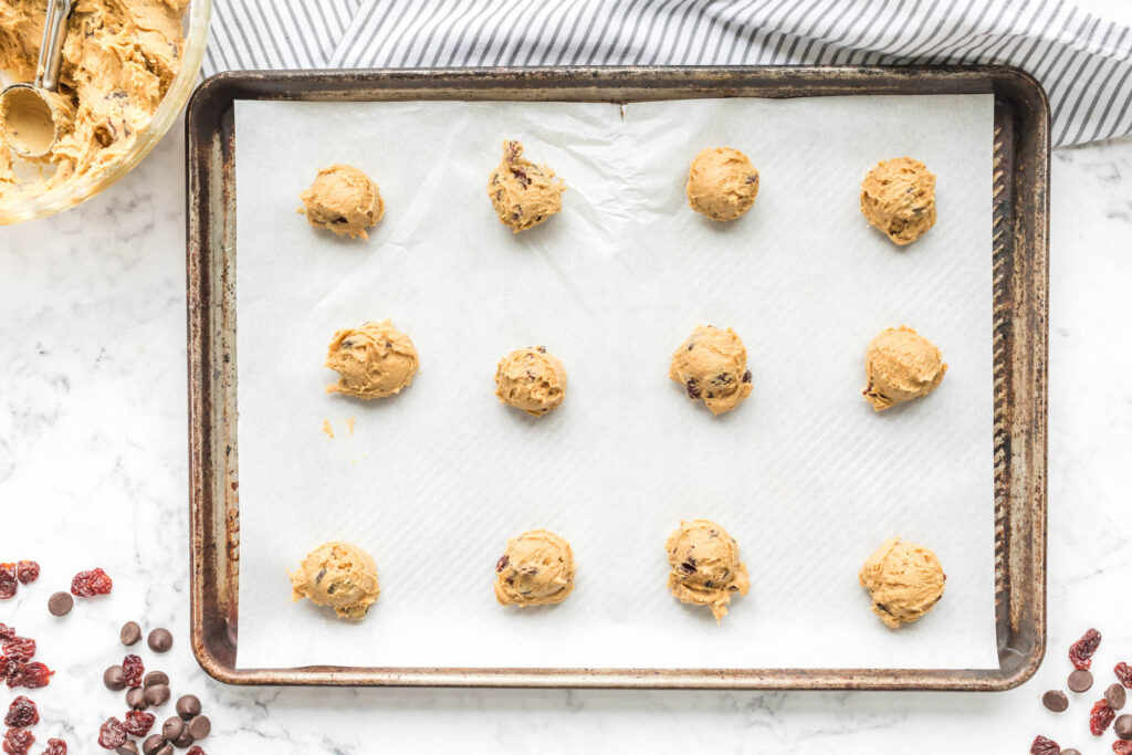 uncooked cookies on tray.