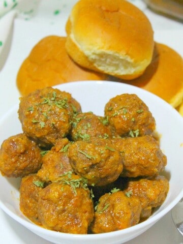 Slow Cooker Meatball Sliders | The Bitter Side of Sweet