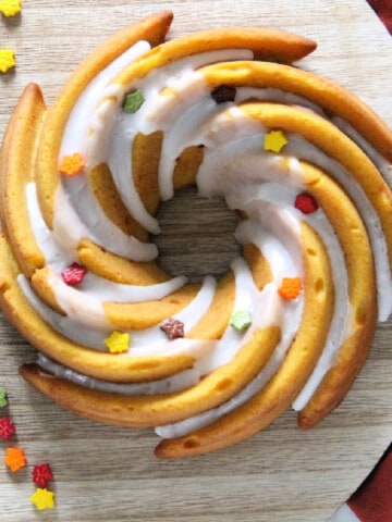 Easy Pumpkin Bundt Cake on brown background