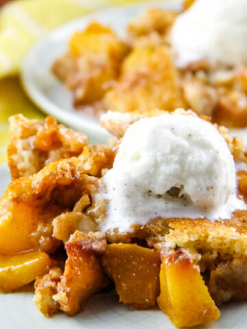photo of easy peach cobbler
