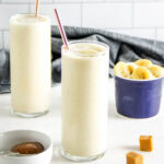 banana caramel smoothie in glasses